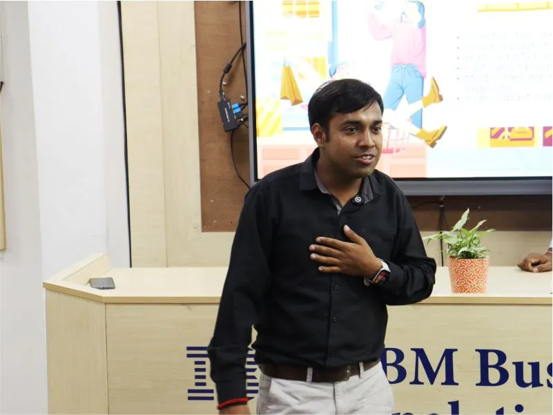 alumni-talk-sales-marketing-career